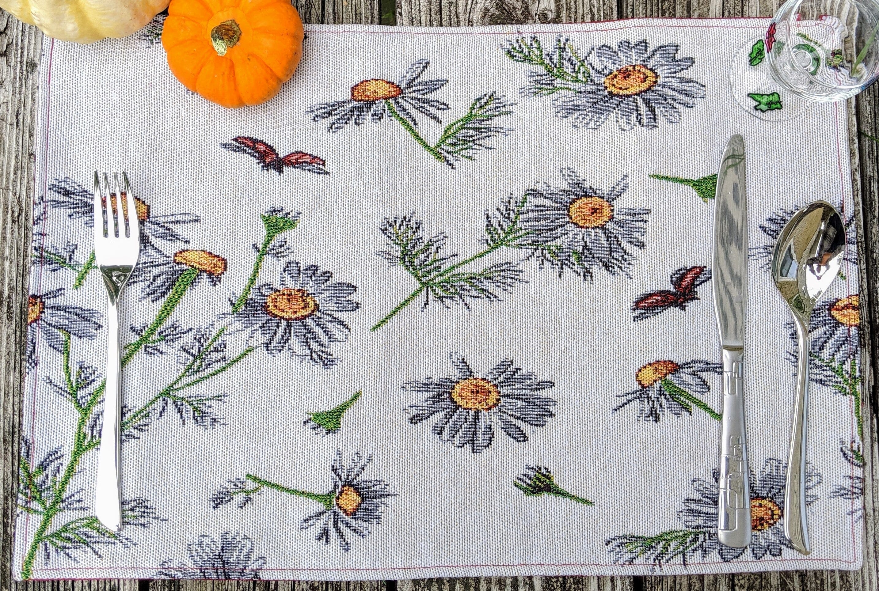 Tache Floral Daisies Ladybugs Woven Tapestry Placemat Set (18114)